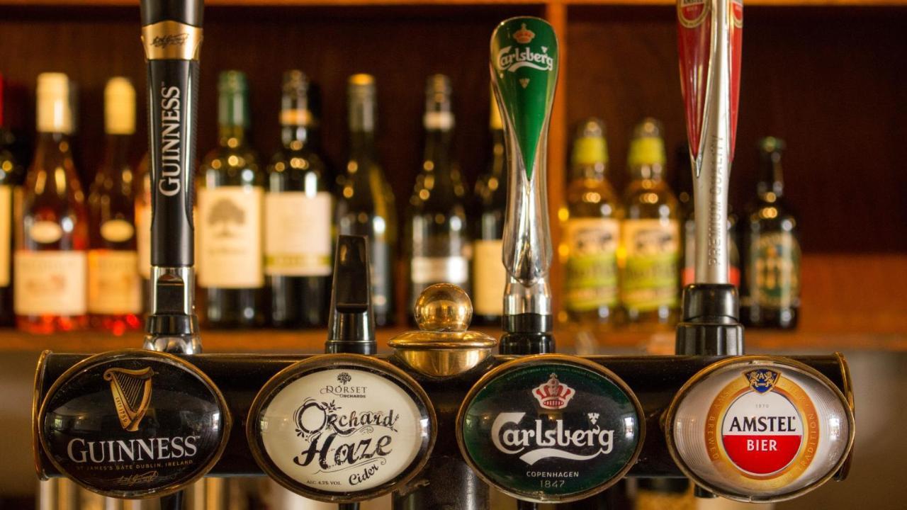 Three Horseshoes Inn Powerstock 外观 照片